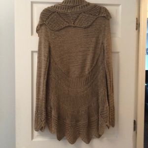 BCBGMaxazria Sweater Large